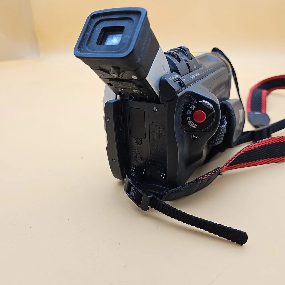 Vintage JVC Digital Video‎ Camera Camcorder GR-DVL317U Untested As Is For Parts